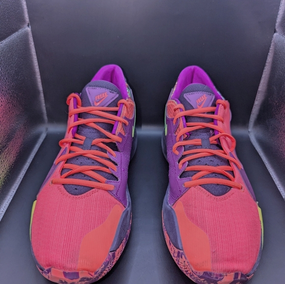 zoom freak 2 bright mango